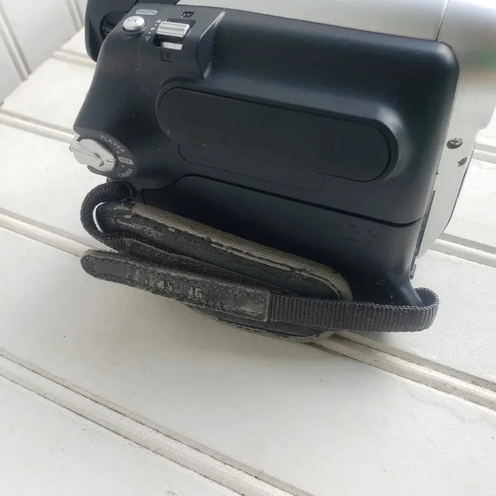 Samsung SC-D263 Hand Held Digital Cam Untested